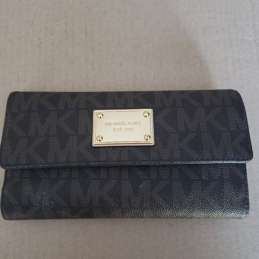 Michael Kors logo wallet with checkbook holder